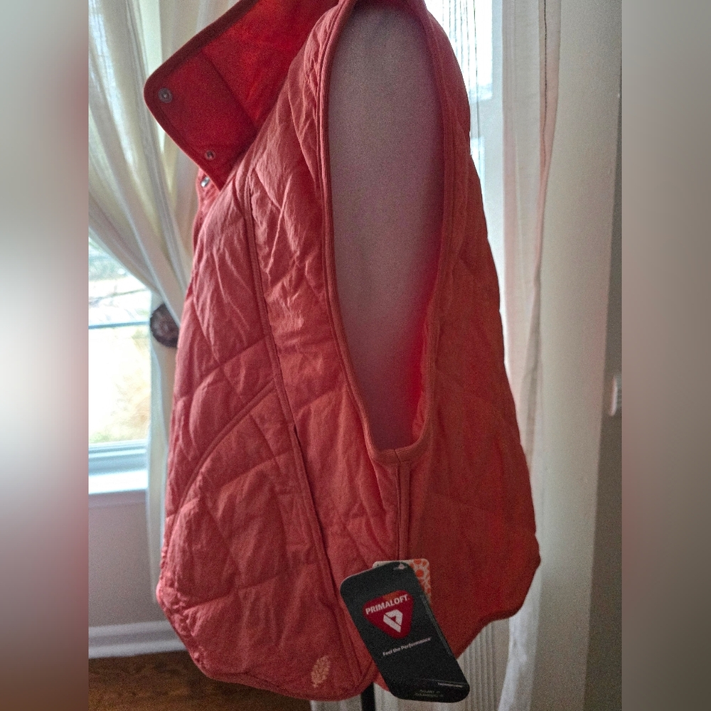 NWT FP Movement Quinn Puffer Vest - Picture 8 of 11
